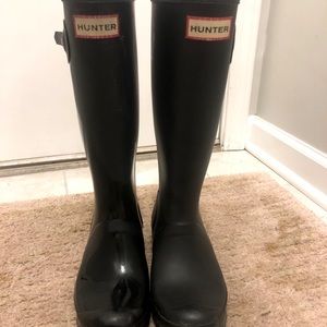 Womens size 5 tall hunter boots black